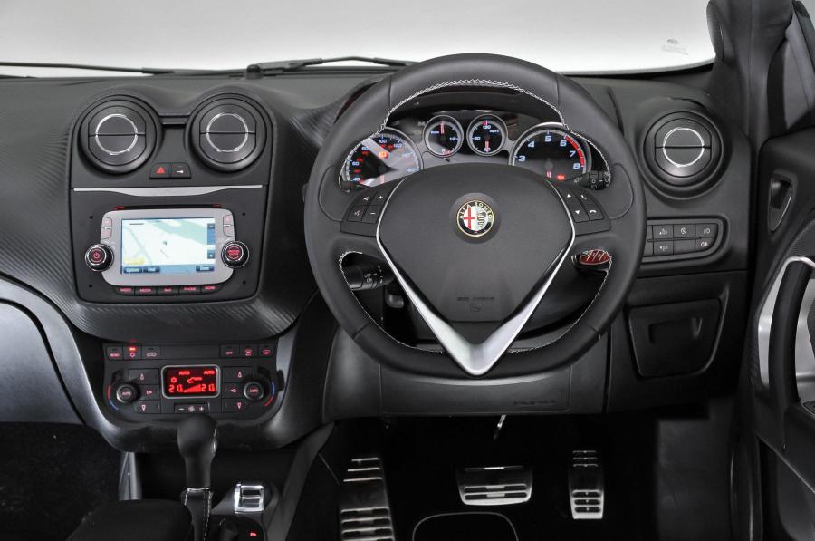 Торпедо Alfa Romeo MiTo QV Line (955) 2014 года  (UK) (фото 7 из 12)
